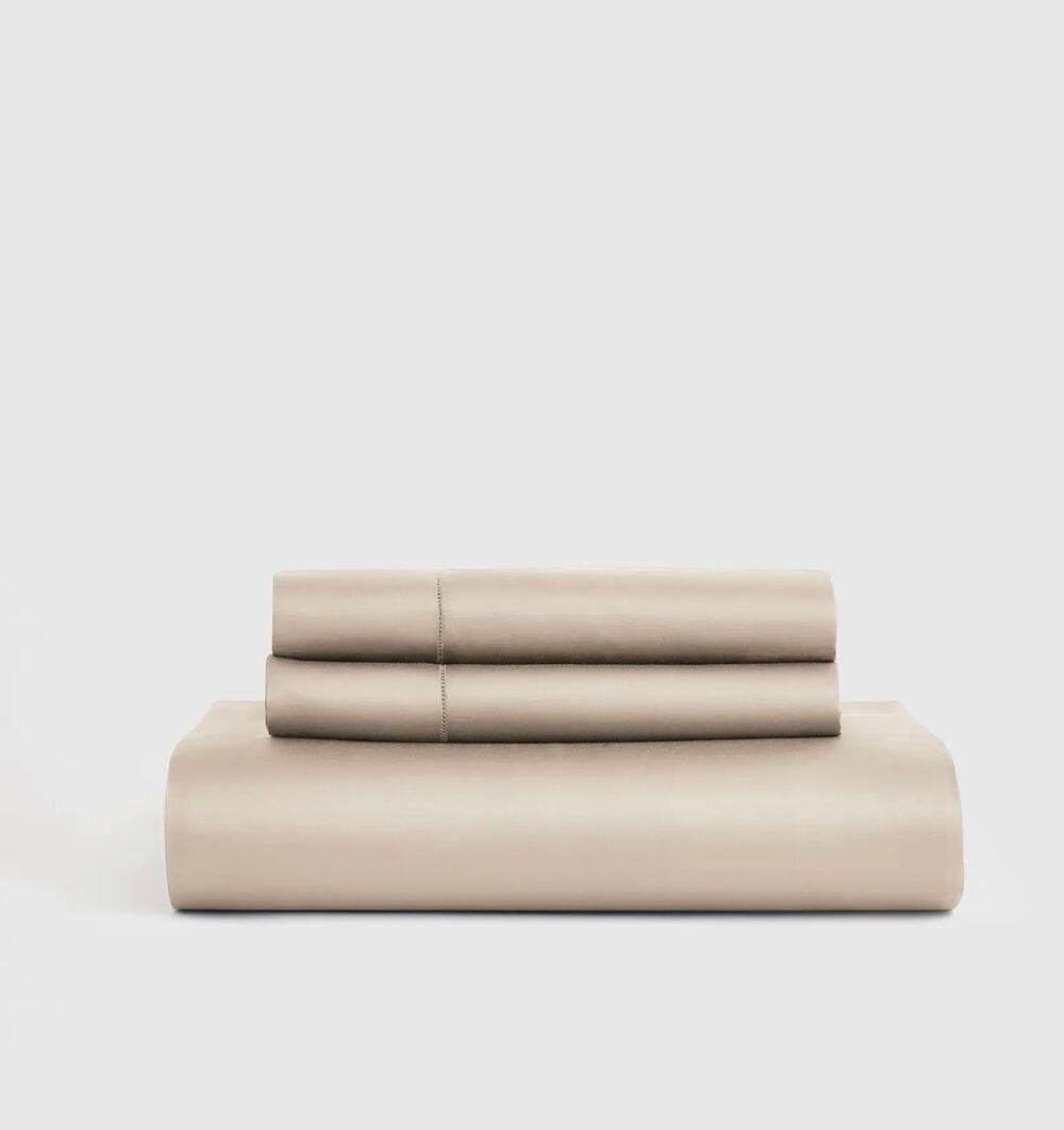 Quince Signature Giza Cotton Sateen Fitted King Sheet Set Sand
